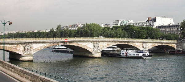 Pont des Invalides.